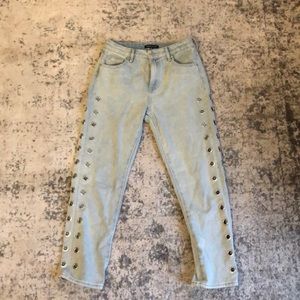 Kendall & Kylie high waisted flutter mom jeans ⭐️